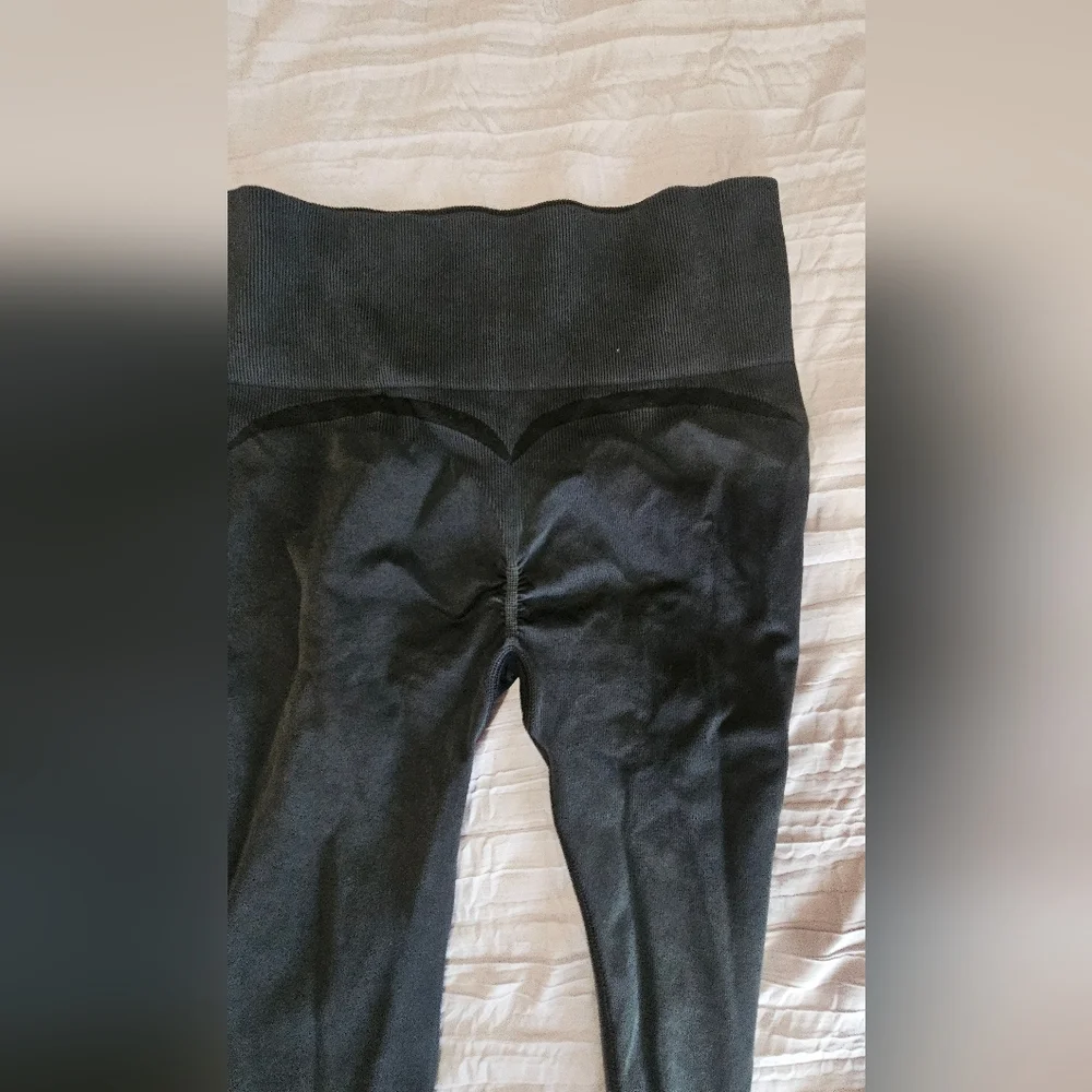 Black Gymshark Leggings - Picture 4 of 4